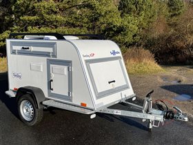 Dogs 3 hundetrailer med elventilation, bremser og solceller